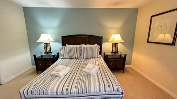 Charming 4 Bd/4 Bath House With Heated Pool