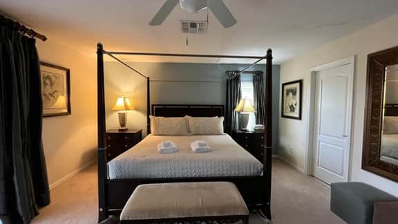 Charming 4 Bd/4 Bath House With Heated Pool
