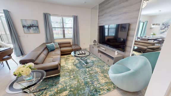Spacious and Luxury 8 Bedrooms - Near Sea World